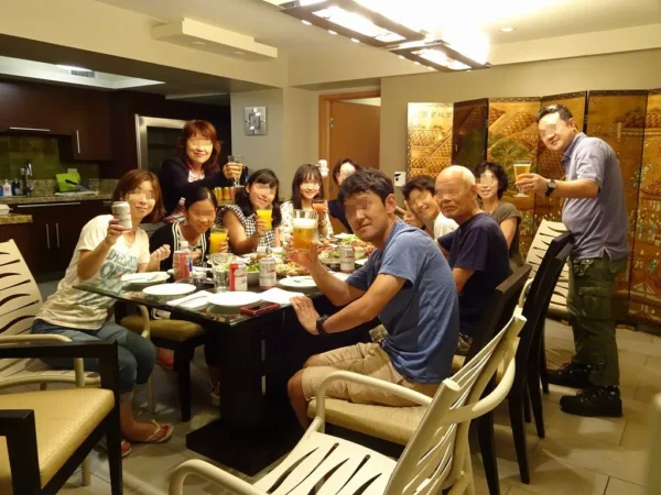 家族全員での食事